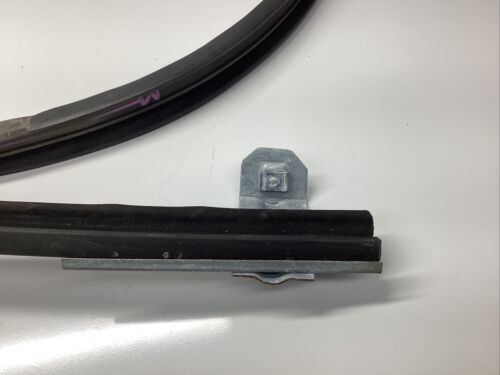 2011-2016 FORD F250/F350 SUPERDUTY/LARIAT WINDOW RUN CHANNEL - Picture 2 of 4
