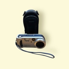 Sony CyberShot DSC-P51 2 MP Digital Camera   NICE  with Case