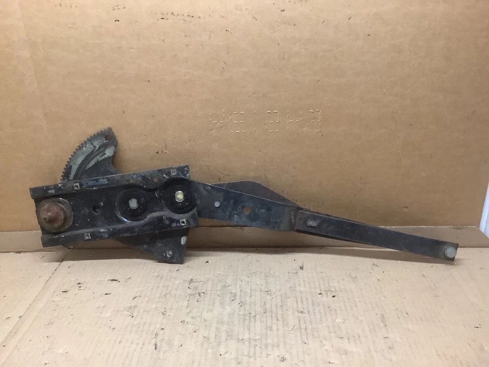 Regulador ventana delantera derecha AMC AMX JABALINA 1968 1969 1970 VINTAGE FABRICANTE DE EQUIPOS ORIGINALES BONITO C Foto 3 de 3