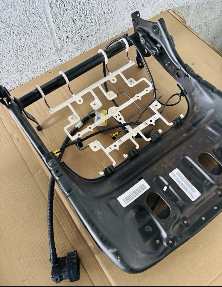 Asiento delantero izquierdo del lado del conductor manual de pista para Chevrolet Sonic 83048 2012 Foto 3 de 3