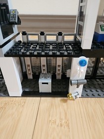 LEGO&reg; World City 7035 Police HQ 99% Complete PLEASE READ!