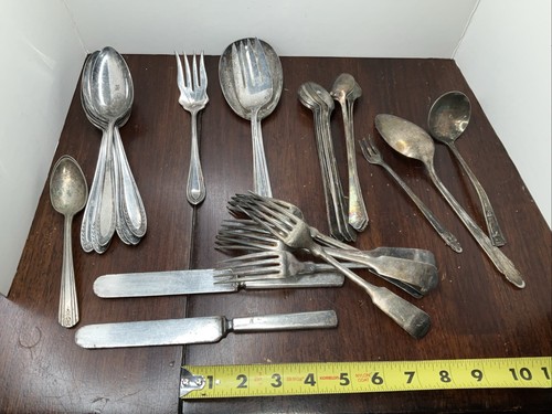 Mix Lot of Vintage Silverplate Flatware 32 Pieces Oneida, Roger’s, Avon - Picture 19 of 24