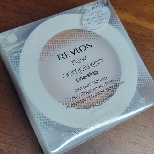 REVLON New Complexion One-Step Compact Makeup SPF 15 MEDIUM BEIGE 05✨️NEW✨️ - Picture 7 of 7