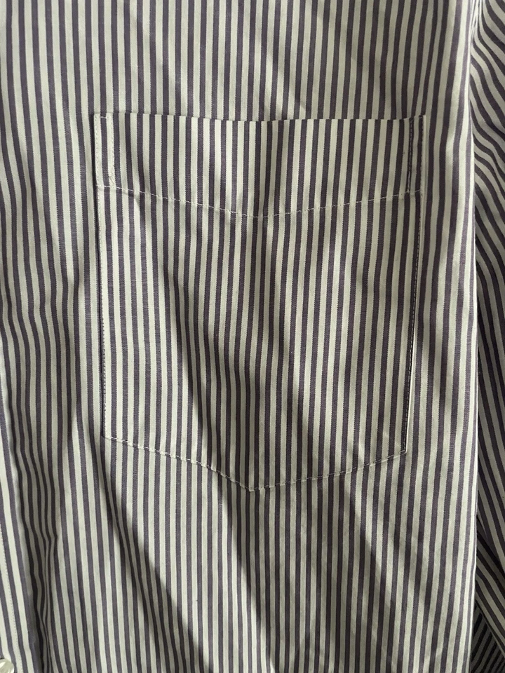 Camisa de vestir para hombre manga larga con botones blanca, rayas moradas, talla PEQUEÑA Foto 3 de 4