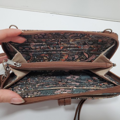 Sakroots Artist Circle Smartphone Wallet/Wristlet with Crossbody Strap - Picture 5 of 8