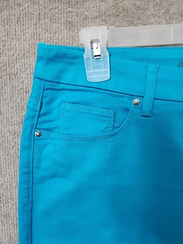 Chico’s So Slimming Girlfriend Shorts Womens 2 US 12 Teal Roll Cuff Stretch NEW - Picture 2 of 11
