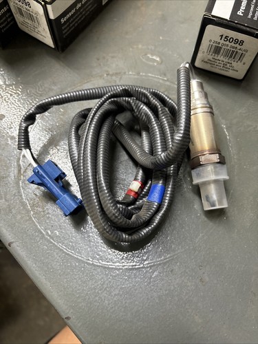 Bosch 15098-Oxygen Sensor, for 95-98 Volvo 960/S90/V90 Models - Picture 6 of 6