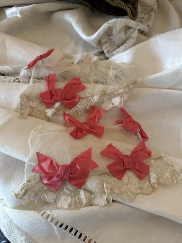 ANTIQUE RARE CIVIL WAR ERA NET & BOW TRIMMED PELERINE W/ MATCHING JABOT/CUFF SET - Picture 11 of 12