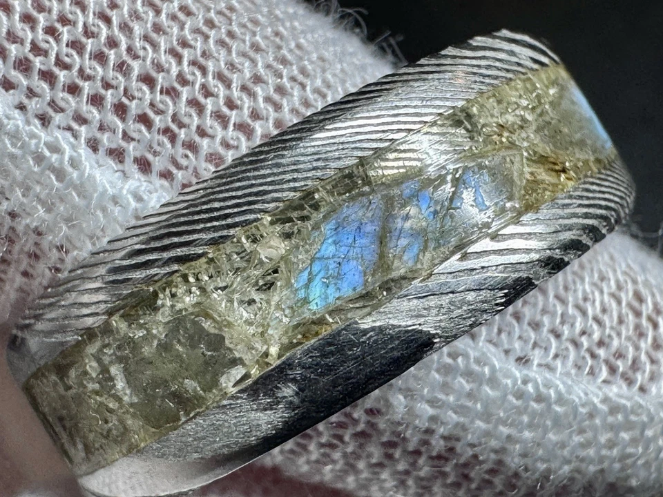 Custom Labradorite & Damascus Steel Ring – Handmade - Brand New - Size 11 - Image 3 of 4