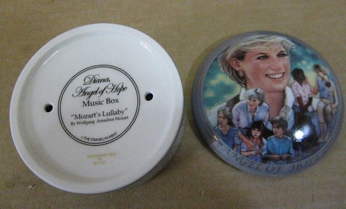 Franklin Mint Princess Diana “Angel Of Hope” Music Box Plays “Mozart’s Lullaby” - Picture 7 of 12