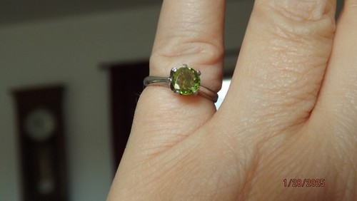 JP Signed Sterling Silver Solitaire PERIDOT RING - Size 5 - Picture 4 of 7
