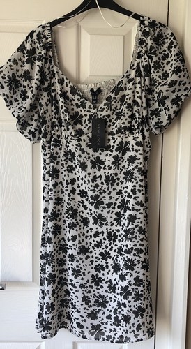 New Look Curve Black & Cream Dress Size 20 - Picture 4 of 8