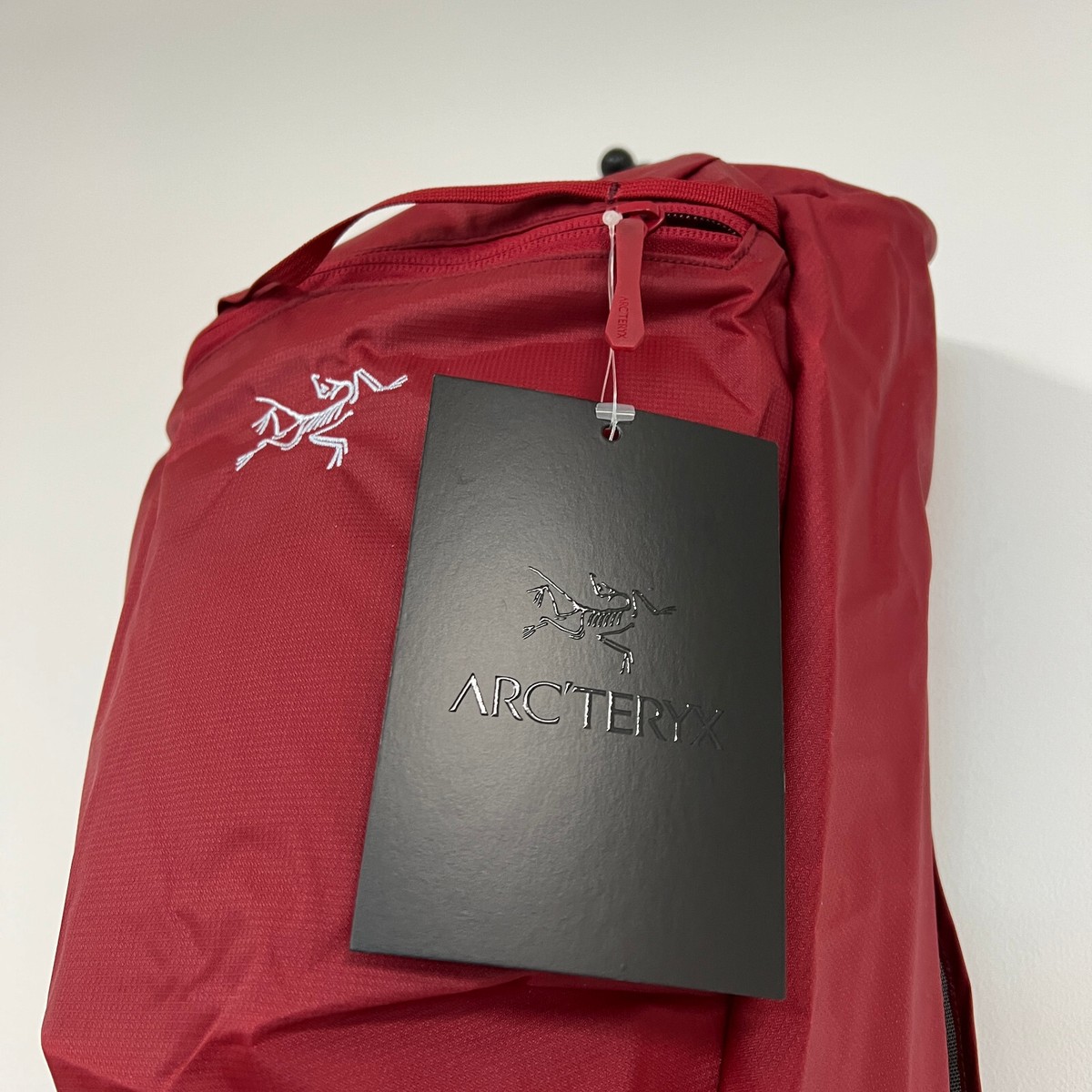 希少！廃盤品 新品　ARC’TERYX ／HELIAD 10L BACKPACK 希少！廃盤品 新品 ARC'TERYX ／HELIAD 10L BACKPACK