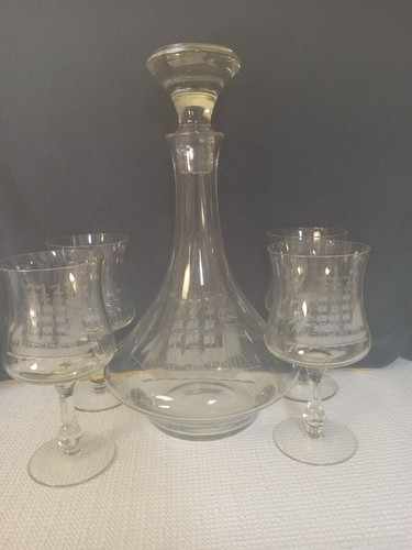 VTG DECANTER WITH 3 MATCHING WINE GLASSES & FROSTED ETCHED SAILING SHIP (#2092)