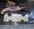 Foto 12 di 24