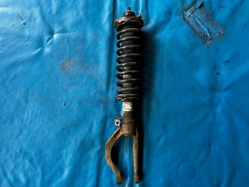 MG ZS 180 Left Side Front Shock Absorber (RNB000170 PC) - Picture 1 of 2