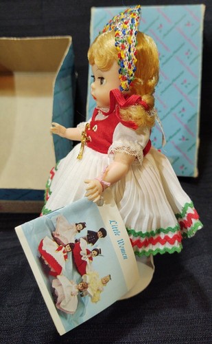 Madame Alexander Doll Hungary #597 International Showcase Stand & Box Vintage - Picture 3 of 11