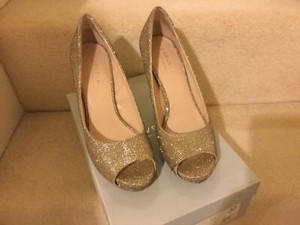 carvela gold heels