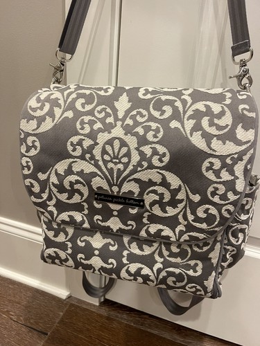 EUC Petunia Pickle Bottom Earl Gray Crossbody Backpack Style Diaper Baby Bag - Picture 2 of 12