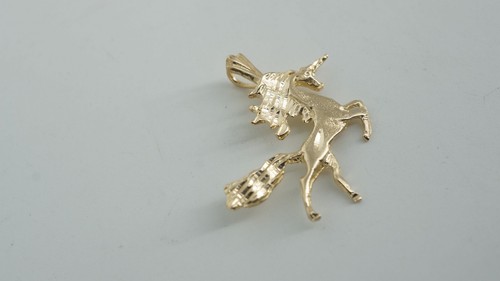 14k Yellow Gold Unicorn Pendant - Picture 2 of 6