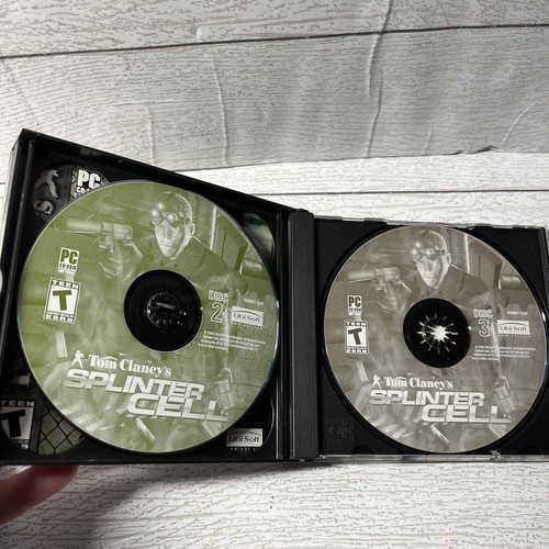 Splinter Cell Stealth Action Redefined PC 2002 Complete 3 Discs Manual - Picture 5 of 6
