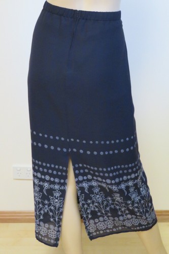 As NEW Navy Blue w/ Chiffon Batik Pattern Overlay - Midi Skirt Size 12 Design US - Picture 4 of 6