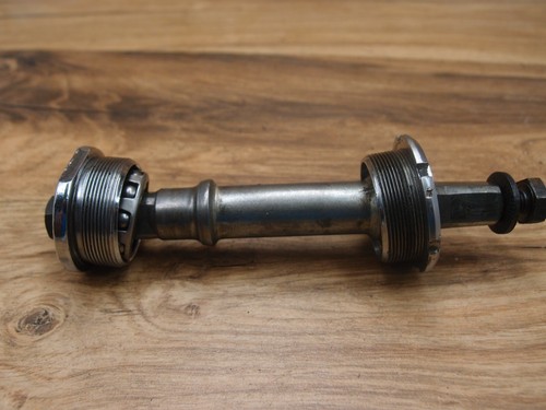 70er Jahre Rennrad Stahl Innenlager 130mm Achse BSA / 68mm VERMA Schrauben - Bild 2 von 12