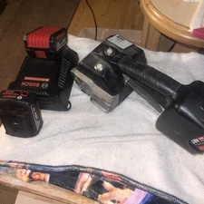 PAC Strapping Combo Tool w 3 Battery’s & Battery Charger Heavy Duty BT3920 USED