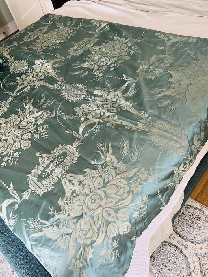 Cobertor de acanto francés Schumacher 70 x 47 con forro satinado dorado - no es una cortina Foto 2 de 4