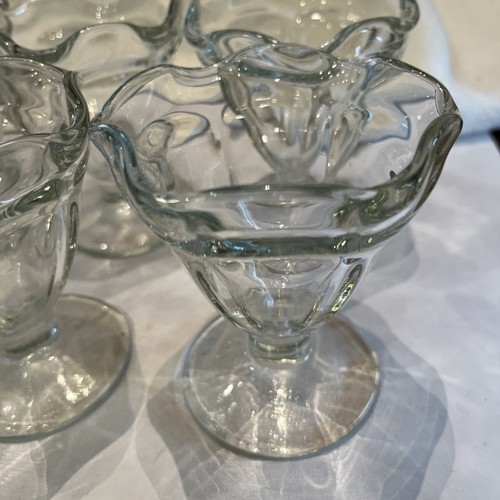 Vintage Dessert Cups Clear Glass 4" - Set of 8 - Picture 2 of 5