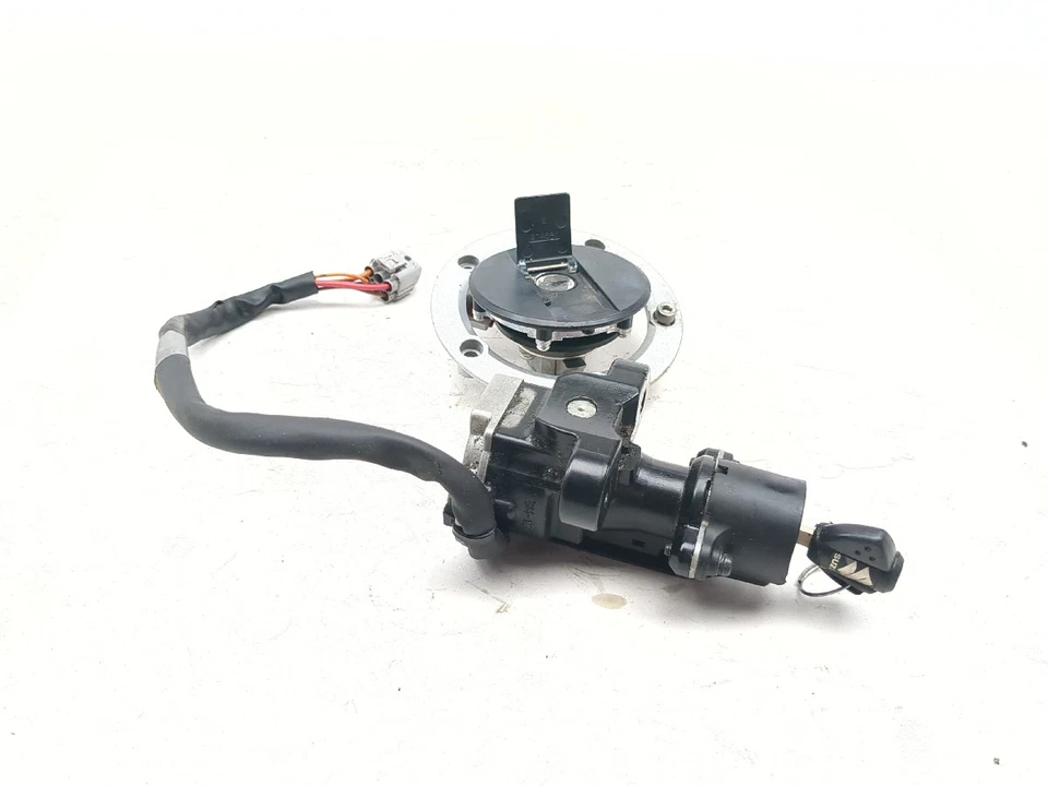 11-25 Suzuki GSXR 600 750 conjunto de trava interruptor de ignição tampa e chave - Imagem 4 de 4