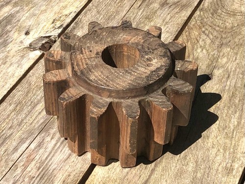 Nice Small Vintage Wooden Gear Cog Foundry Pattern Mold—6” Diameter - Picture 6 of 16