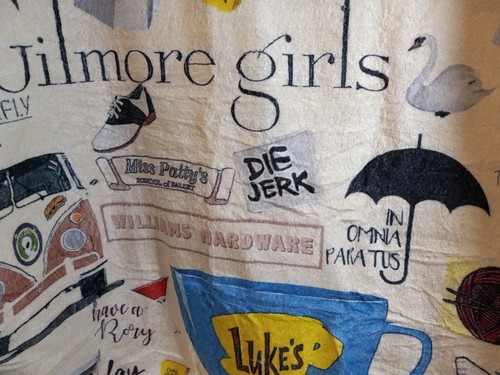 Gilmore Coperta da Lancio in Pile a Tema Ragazze 40"x50" Luke's Nuova In Confezione - Foto 11 di 11