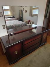 MCM Kent-Coffey Bedroom Set, Dresser/Mirror, 2 Night stands, King Bed, VERY NICE