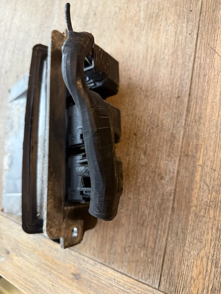 Módulo de control electrónico Mazda Tribute 2004 ECU 3,0 L AT 5L8A-12A650-LF Foto 2 de 4