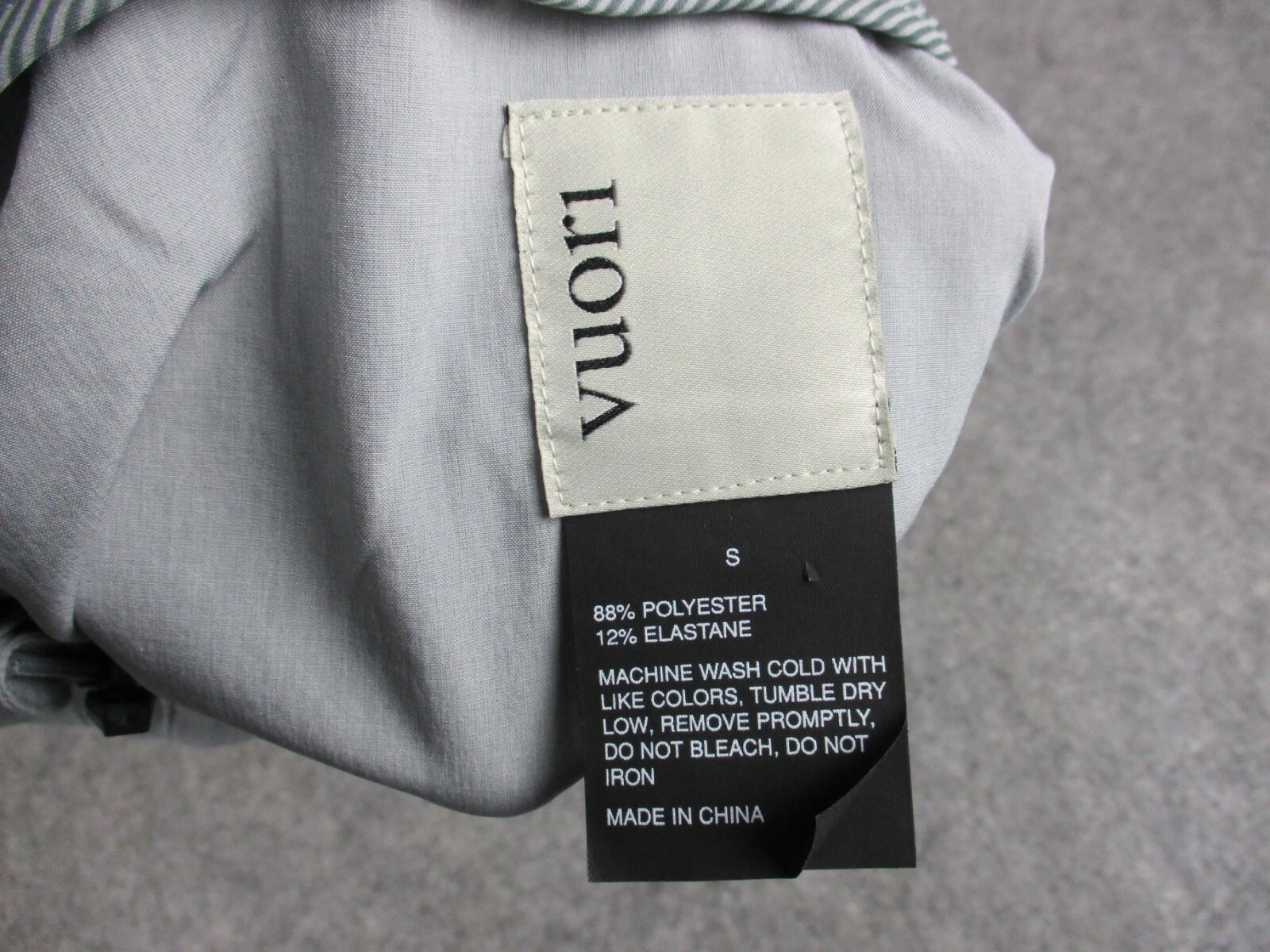 vuori outdoor trainer shell pocket zip up hooded jacket