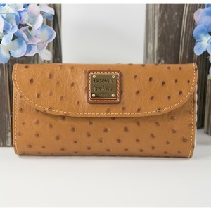 Dooney-and-Bourke-Tan-Ostrich-Leather-Trifold-Wallet-NWT