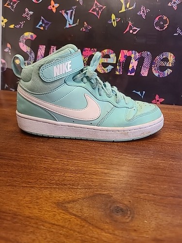 Size 5.5 Girls- Nike Court Borough Mid Emerald Rise Pre-Owned - Picture 8 of 14