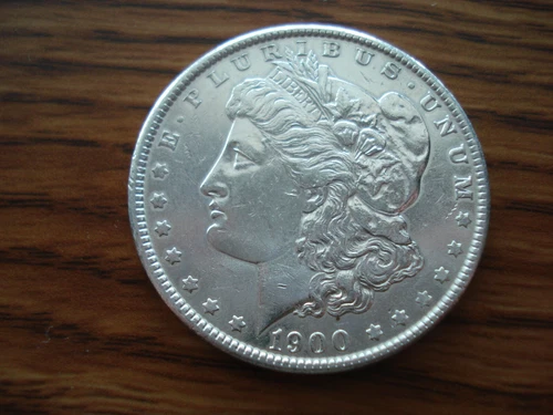 NICE   1900-P SILVER MORGAN DOLLAR   AU-M