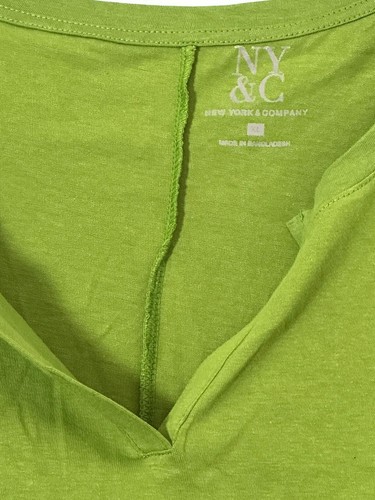 New York & Co Shirt Womens Size XL Green V-Neck Short Sleeve Classic Tee Solid - Picture 7 of 10