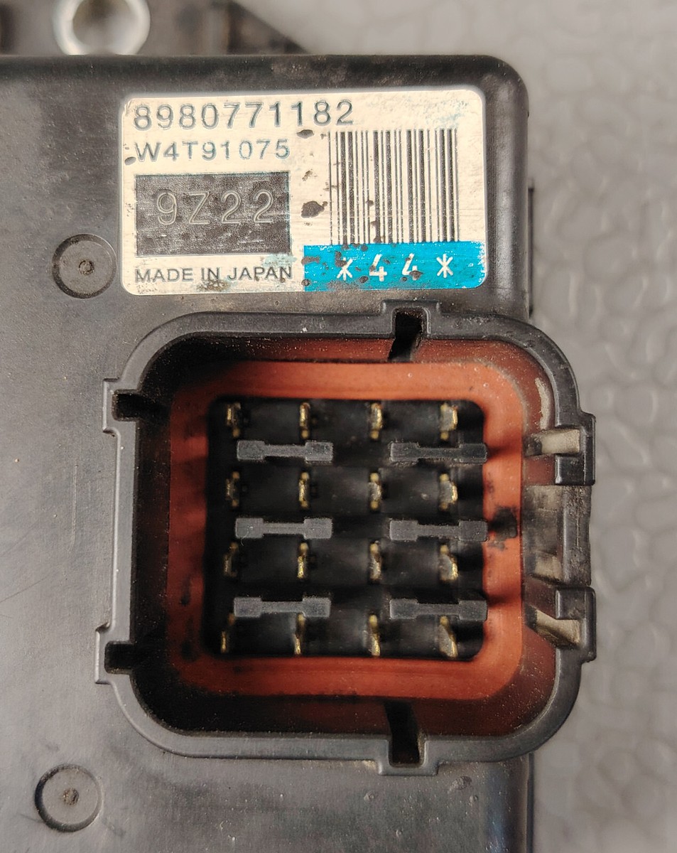 Isuzu NPR NQR 4HK1 Turbo Control Module Unit Relay Isuzu NPR NQR 4HK1 Turbo Control Module Unit Relay