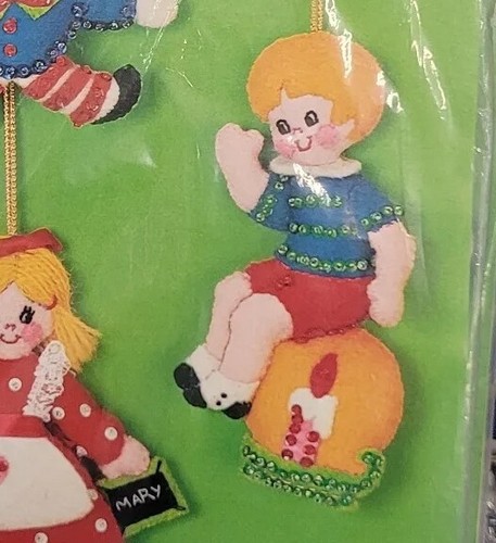 Vtg Bucilla Felt Christmas Jeweled Ornaments Nursery Rhymes Craft Kit 3391 NOS - Picture 5 of 17