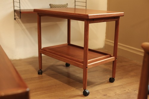 True Vintage Poul Jeppesens Grete Jalk Teck Desserte Table D'Appoint Rouleaux - Picture 3 of 10