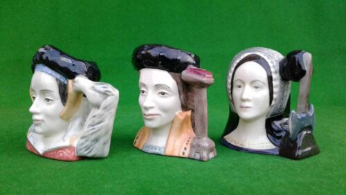 BROCCHE PERSONAGGIO IN MINIATURA ROYAL DOULTON - ENRY VIII & LE SUE SEI MOGLI - SET COMPLETO. - Foto 9 di 22