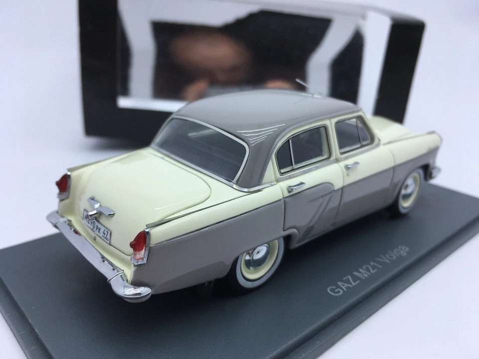 🇺🇦 1:43 Volga GAZ  M21 NEO White Gray 1/43 damaged box / No front number - Image 3 of 4