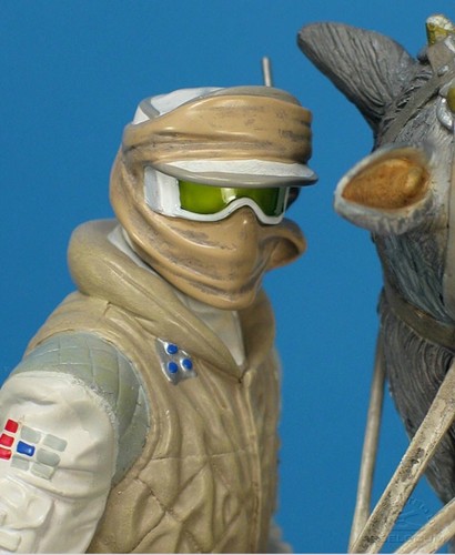 Gentle Giant LUKE SKYWALKER on TAUNTAUN Statue Item #6209, #1,370/4,000 NIB - Picture 13 of 18