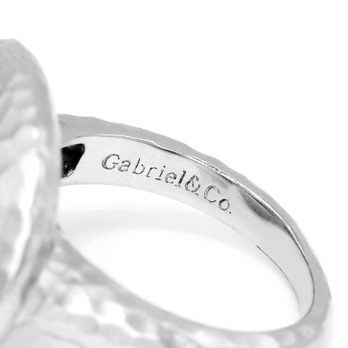Gabriel&Co Oval Hammered Ring with Diamonds in Sterling Silver .09ctw - Picture 8 of 9
