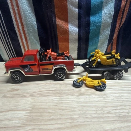 Tonka Diecast Red Pickup Truck with Trailer and Motorcycles Toy Set