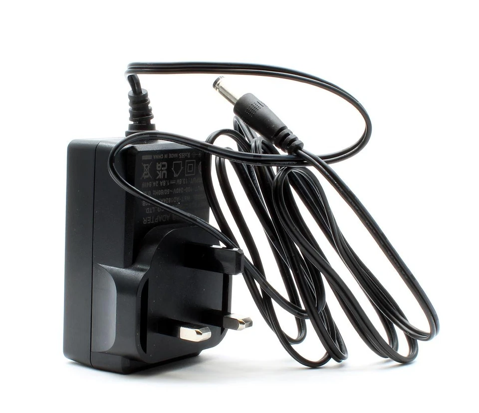 NCE 'MULTI' GAUGE POWER CAB DCC STARTER SET - Image 4 of 4