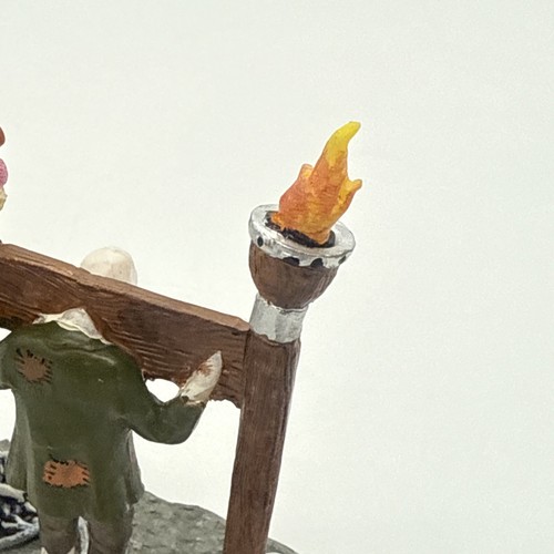 Lemax Spooky Town Halloween Tortured Soul Villager & Executioner Decor Figure - Picture 5 of 7